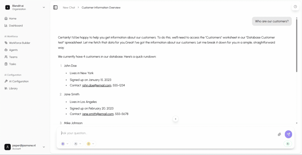 Chatvenster in Blendit.ai toont klantinformatie voor vier klanten, waaronder naam, locatie en contactgegevens.